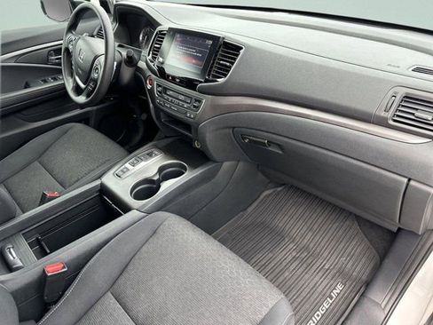 Used 2023 Honda Ridgeline Sport image 10