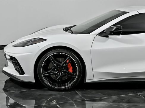 Used 2021 Chevrolet Corvette Stingray Coupe w/ Z51 Performance Package image 6