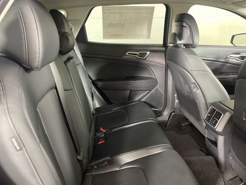 New 2026 Kia Sportage EX w/ EX Panorama Roof Package image 16