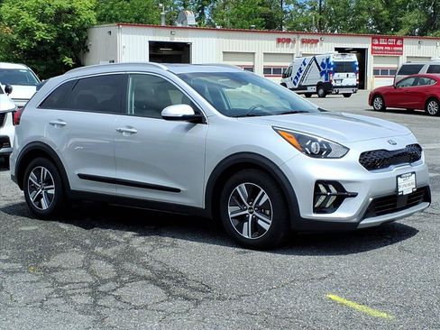 Used 2020 Kia Niro EX Premium FWD image 2
