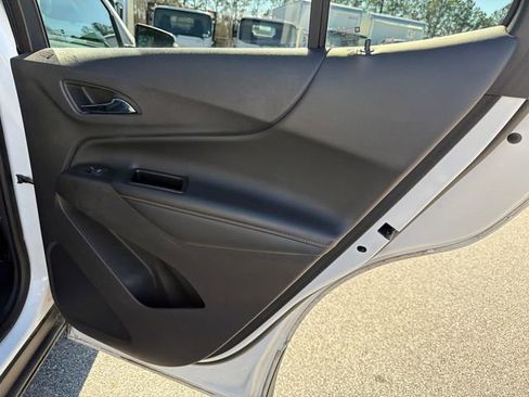 Used 2019 Chevrolet Equinox Premier image 16