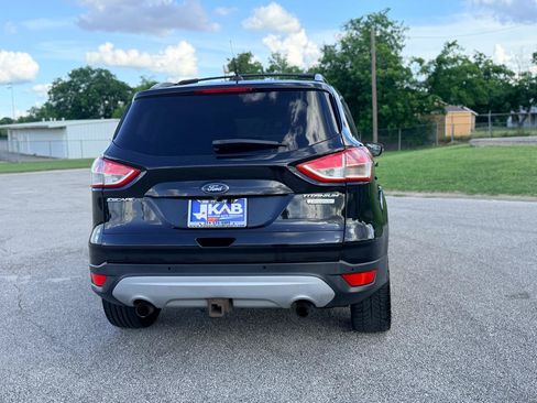 Used 2013 Ford Escape Titanium w/ Parking Technology Pkg FWD image 4
