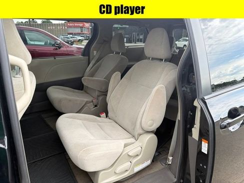 Used 2017 Toyota Sienna LE AWD/4WD image 7