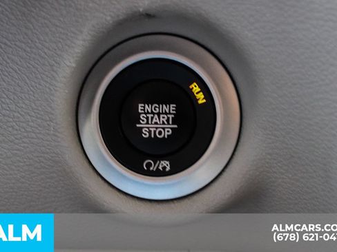 Used 2023 Chrysler Voyager LX FWD image 30