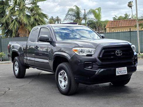 Used 2020 Toyota Tacoma SR RWD image 2