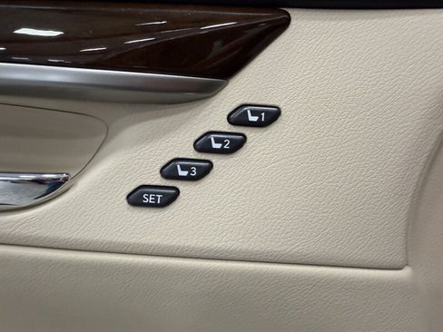 Used 2015 Lexus ES 350 w/ Luxury Package FWD image 11