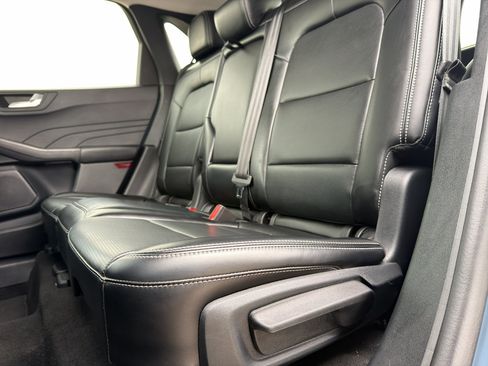 Used 2025 Ford Escape Platinum AWD/4WD image 17