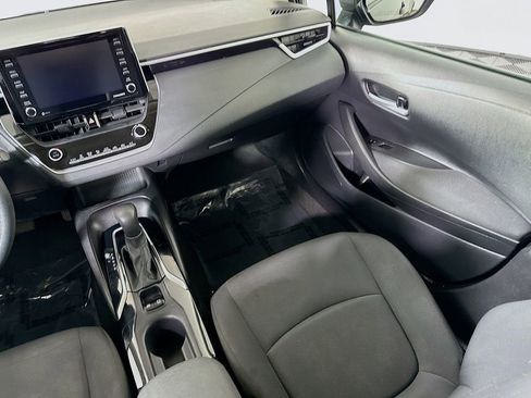 Certified 2021 Toyota Corolla LE image 25