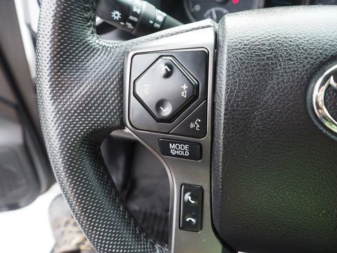 Used 2021 Toyota Tacoma TRD Off-Road w/ Technology Package AWD/4WD image 25