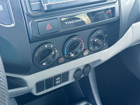 Used 2015 Toyota Tacoma PreRunner w/ Convenience Package RWD image 14