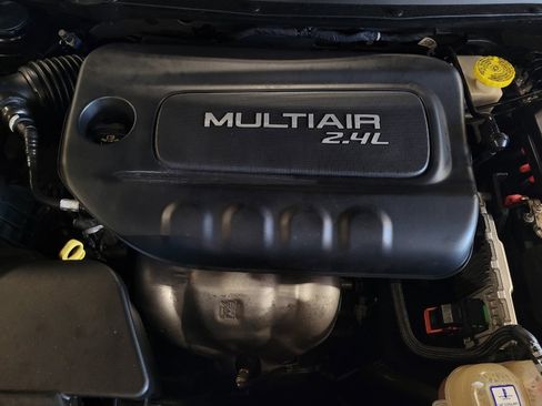 Used 2019 Jeep Cherokee Latitude w/ Popular Appearance Group FWD image 30