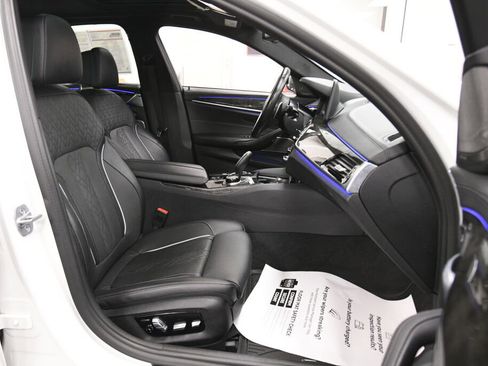Used 2022 BMW M550i xDrive w/ Executive Package AWD/4WD image 28