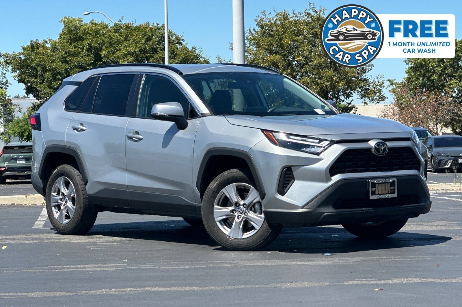 Used 2025 Toyota RAV4 XLE FWD image 1