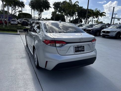 Used 2023 Toyota Corolla LE w/ LE Convenience Package FWD image 13