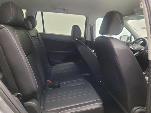 Used 2023 Volkswagen Tiguan SE FWD image 19