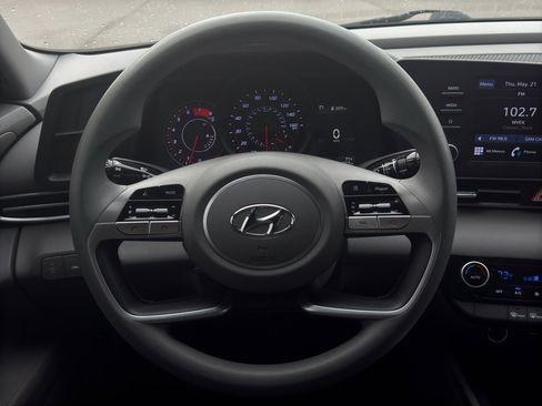 Used 2023 Hyundai Elantra SEL FWD image 53