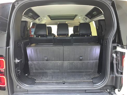 Used 2020 Land Rover Defender 110 S image 48