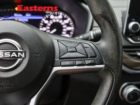 Used 2023 Nissan Altima 2.5 SV AWD/4WD image 16