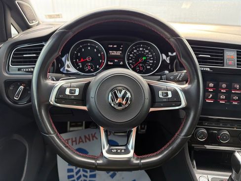 Used 2019 Volkswagen Golf 4-Door image 26