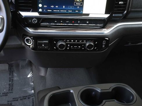 Used 2025 Chevrolet Silverado 1500 LT image 14