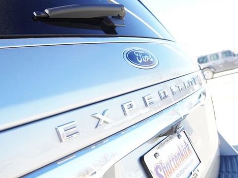 Used 2024 Ford Expedition Max Limited image 12