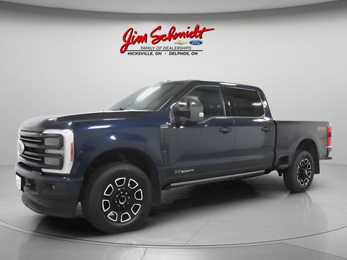 Used 2025 Ford F250 Platinum AWD/4WD image 2