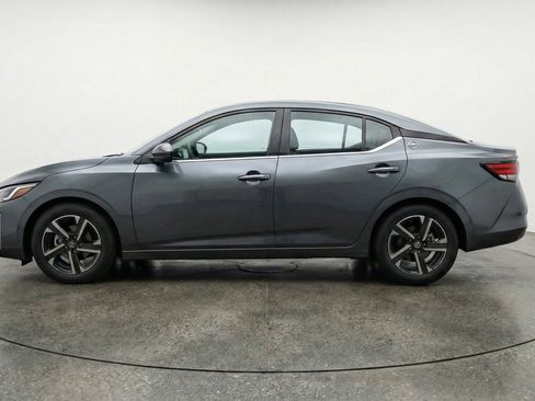 Used 2025 Nissan Sentra SV FWD image 5