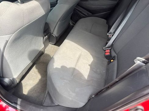 Used 2021 Toyota Corolla LE FWD image 11