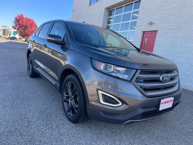 Used 2018 Ford Edge SEL w/ Equipment Group 201A AWD/4WD image 2