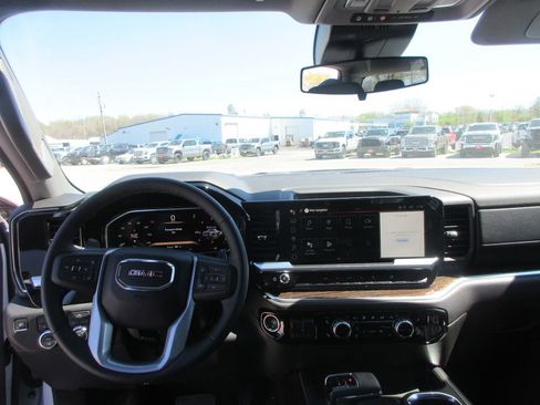 New 2026 GMC Sierra 1500 Elevation image 16