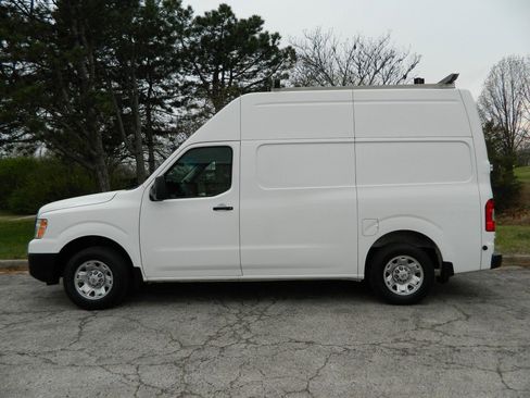 Used 2020 Nissan NV 2500 SV image 4