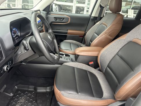 Used 2024 Ford Bronco Sport Outer Banks image 11