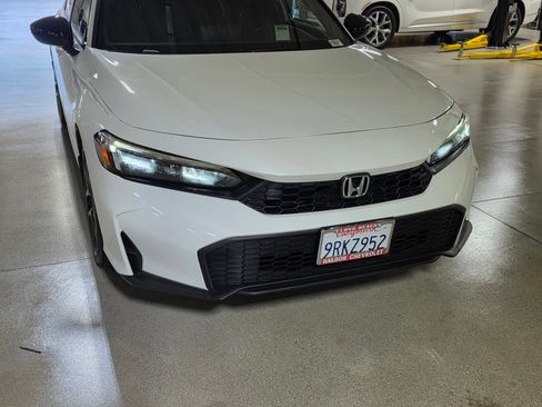 Used 2025 Honda Civic Sport image 9