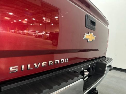 Used 2017 Chevrolet Silverado 1500 LT w/ Texas Edition RWD image 13