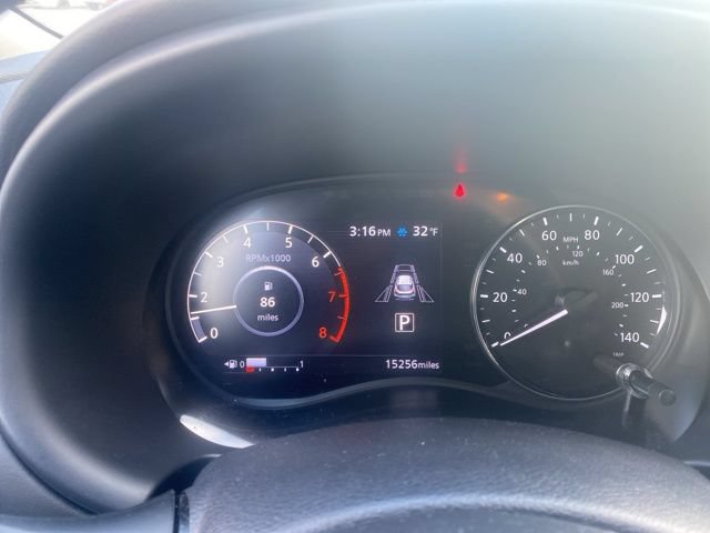 Used 2024 Nissan Kicks SR w/ SR Premium Package FWD image 20
