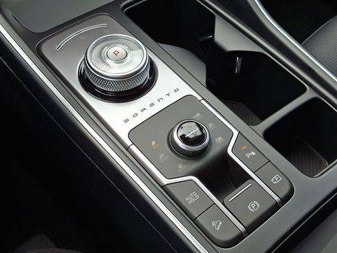 New 2026 Kia Sorento EX w/ EX Premium Package AWD/4WD image 13