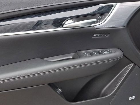 Certified 2025 Cadillac XT5 Premium Luxury AWD/4WD image 11