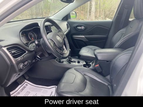 Used 2019 Jeep Cherokee Limited AWD/4WD image 12