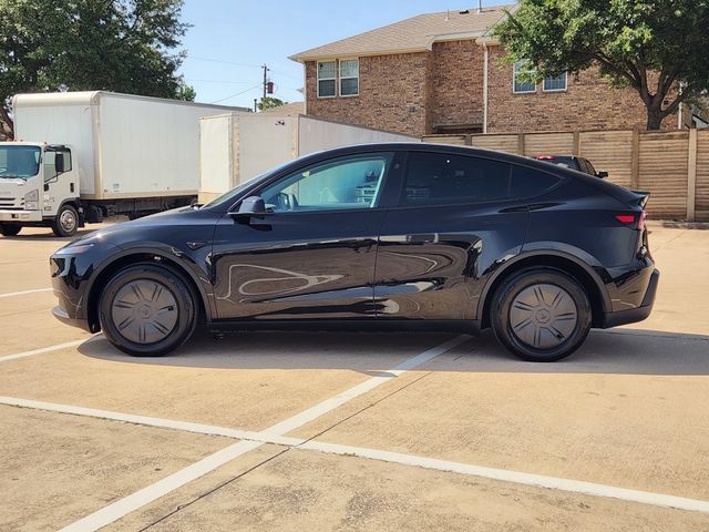 Used 2026 Tesla Model Y 2WD image 11