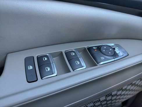 New 2026 Kia Carnival FWD image 25