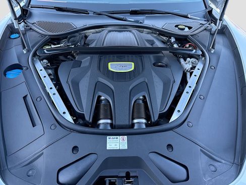 Used 2019 Porsche Panamera 4 image 32