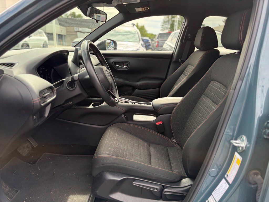Used 2024 Honda HR-V Sport image 17