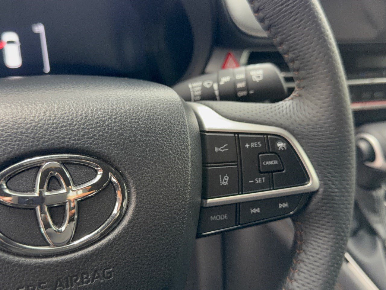 Certified 2026 Toyota Sienna Limited FWD image 19