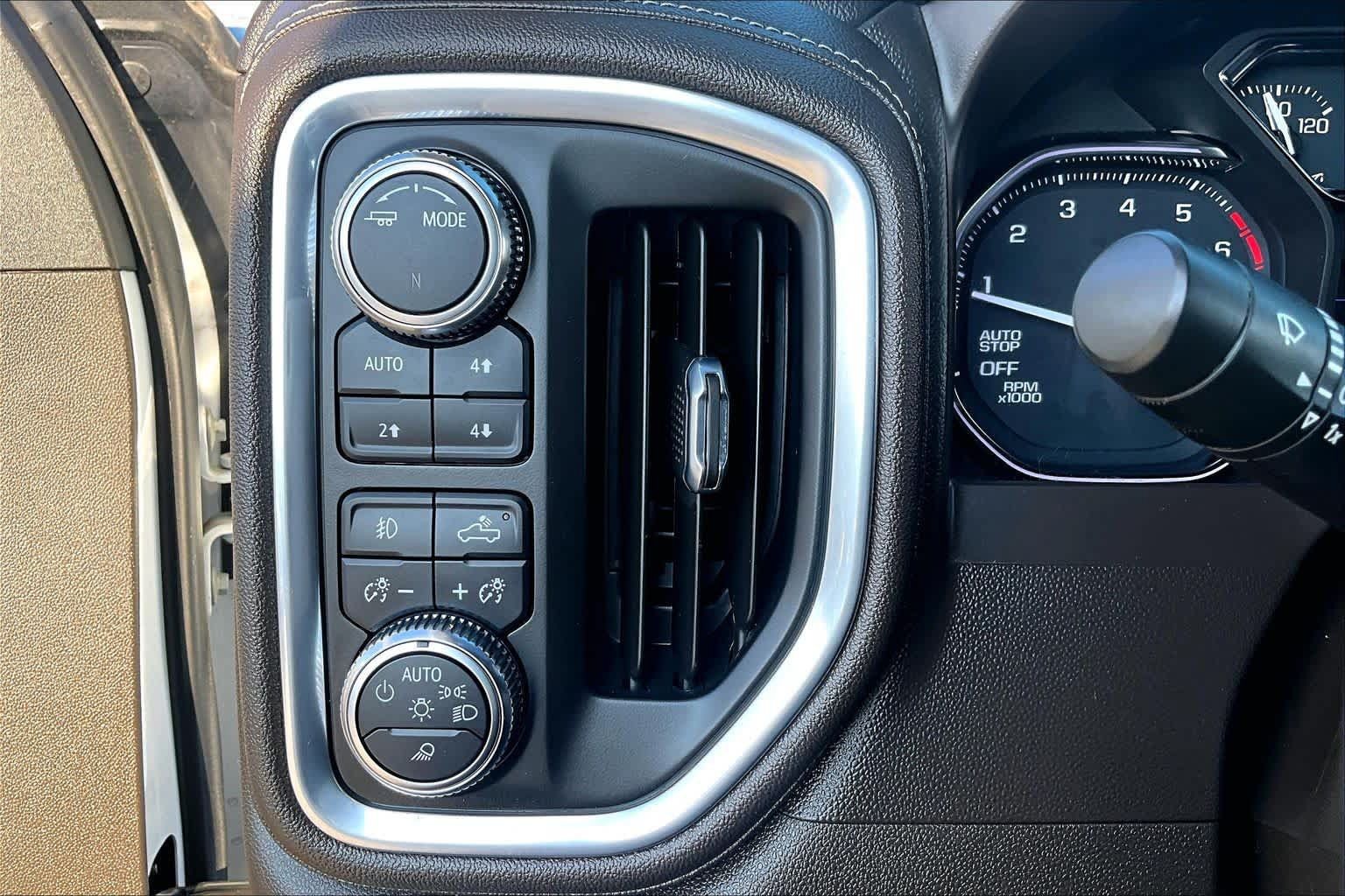 Used 2021 GMC Sierra 1500 SLT AWD/4WD image 36