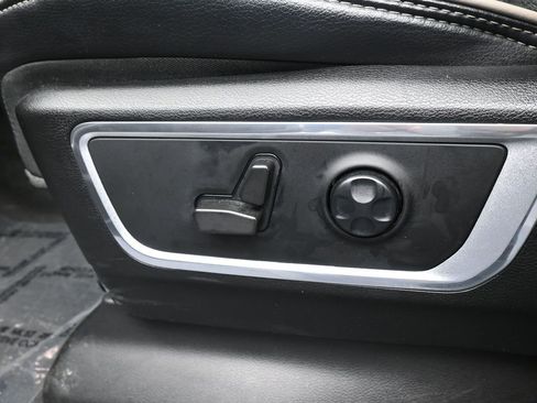 Used 2021 RAM 1500 Laramie w/ Night Edition image 13