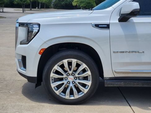 Used 2024 GMC Yukon Denali AWD/4WD image 8