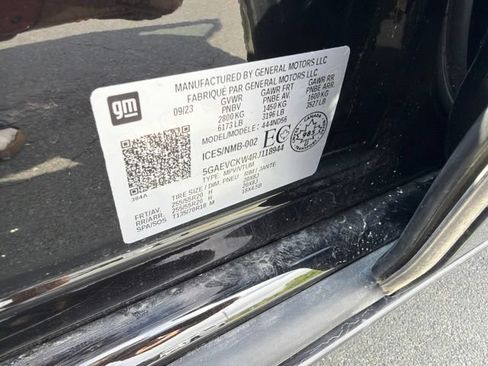 Used 2024 Buick Enclave Avenir w/ Avenir Technology Package AWD/4WD image 42
