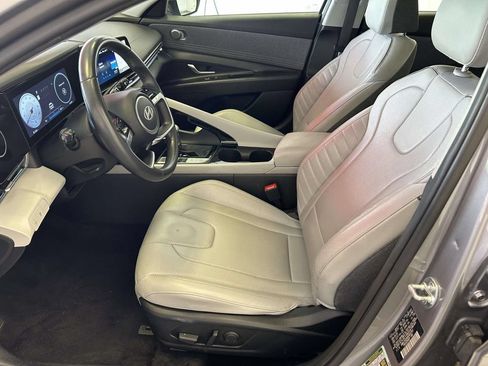 Used 2024 Hyundai Elantra Limited FWD image 16