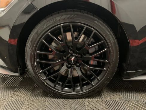 Used 2017 Ford Mustang GT w/ GT Performance Package image 11