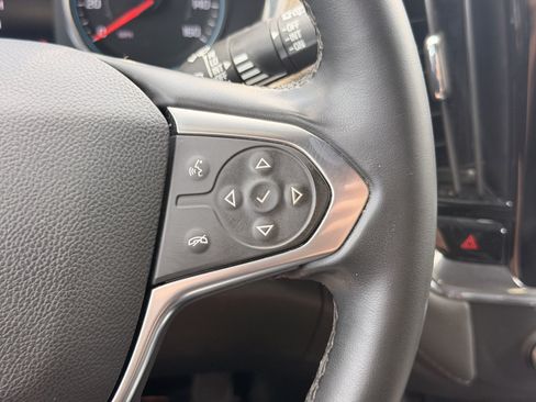 Used 2023 Chevrolet Traverse LT AWD/4WD image 20